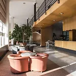 Flyon & Conference Center