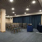 Hotel Flyon & Conference Center 4*