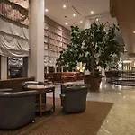 Flyon & Conference Center 4*