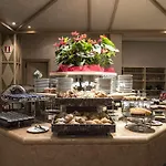Flyon & Conference Center Hotel 4*