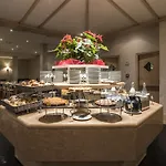 Flyon & Conference Center Hotel 4*
