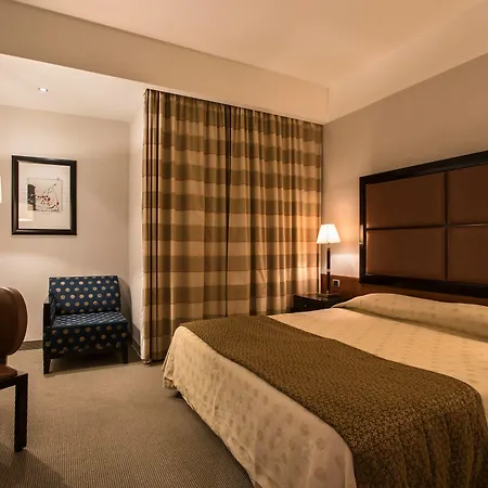 Hotel Flyon & Conference Center 4*