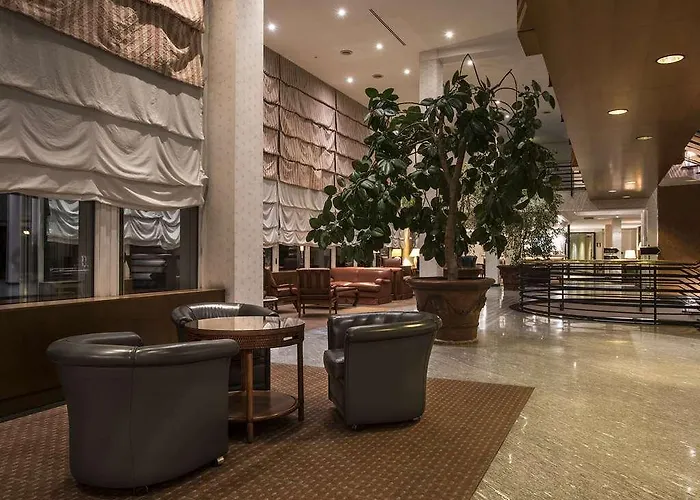 Flyon & Conference Center 4*