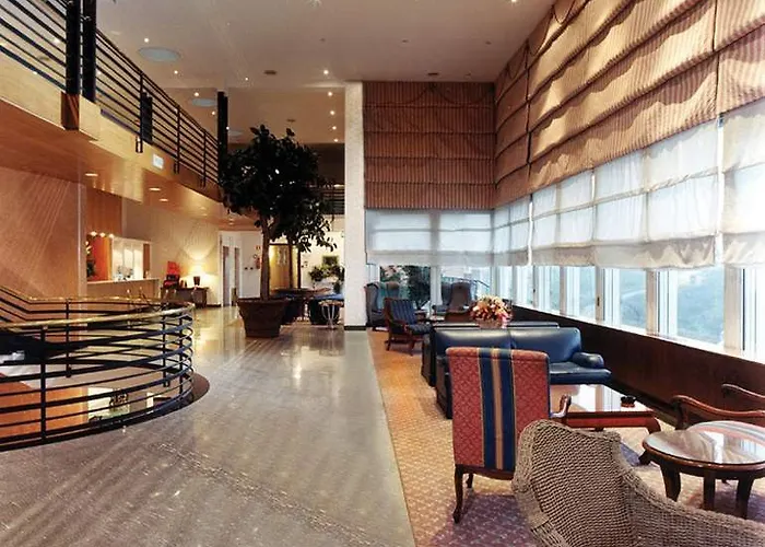 Flyon & Conference Center Hotel Bolonha