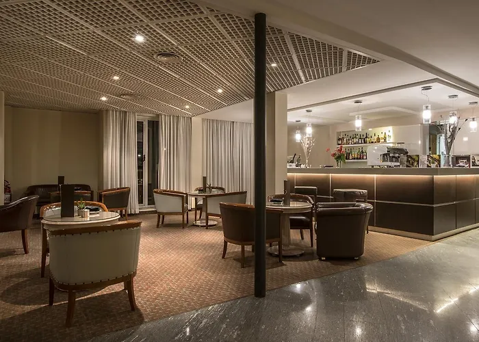 Flyon & Conference Center 4* Bolonha