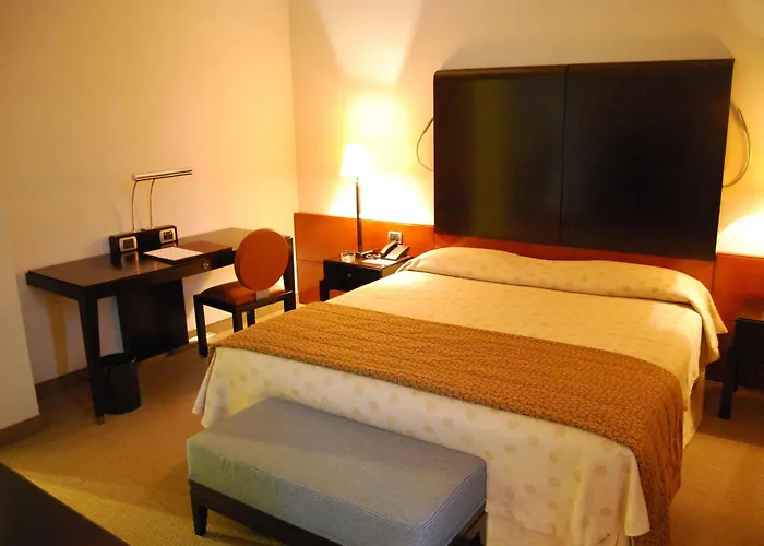 Flyon & Conference Center 4*