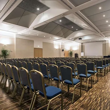 Hotel Flyon & Conference Center