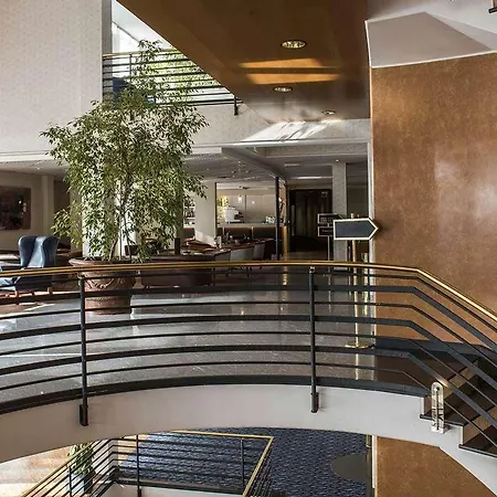 Flyon & Conference Center