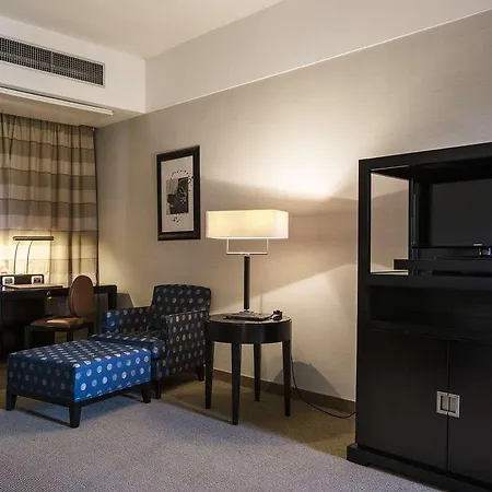 Flyon & Conference Center 4* Bolonya