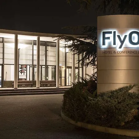 Flyon & Conference Center 4*