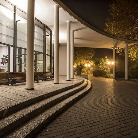 Otel Flyon & Conference Center Bolonya