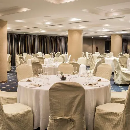 Flyon & Conference Center 4*