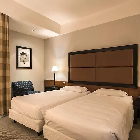 Flyon & Conference Center Hotel