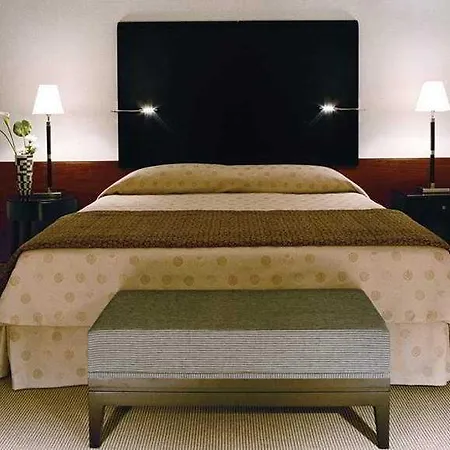 Flyon & Conference Center Hotel 4*