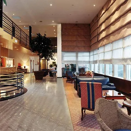 Flyon & Conference Center Otel Bolonya