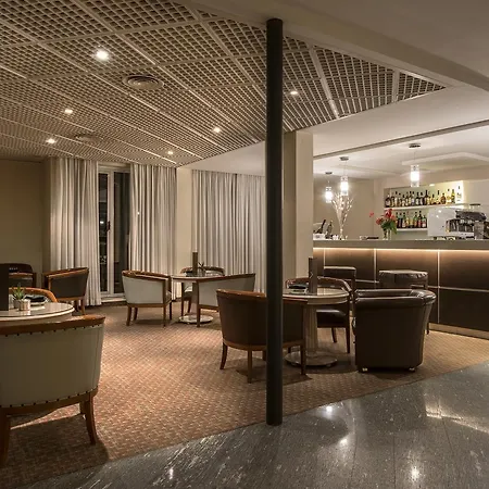 Flyon & Conference Center 4* Bolonya