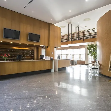 Flyon & Conference Center Hotel 4*