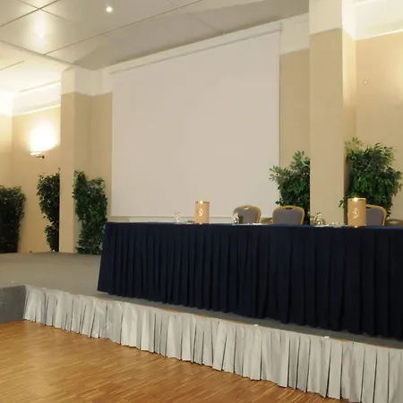 Hotel Flyon & Conference Center Boloňa