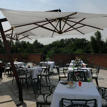 Flyon & Conference Center Hotel Bologna