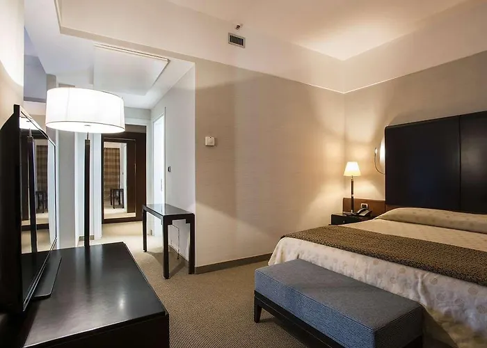 Flyon & Conference Center 4*