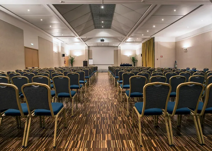Flyon & Conference Center 4* Bologna