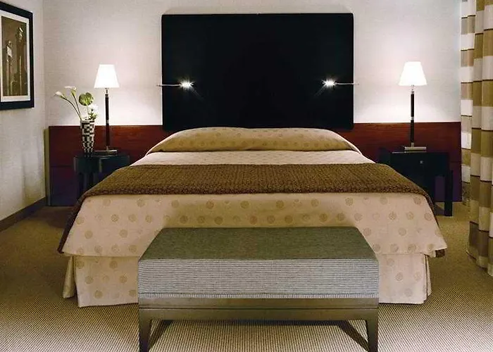 Flyon & Conference Center Hotell 4*