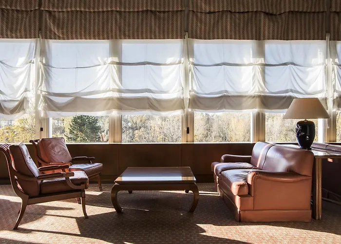 Flyon & Conference Center 4*