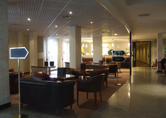 Flyon & Conference Center Hotell