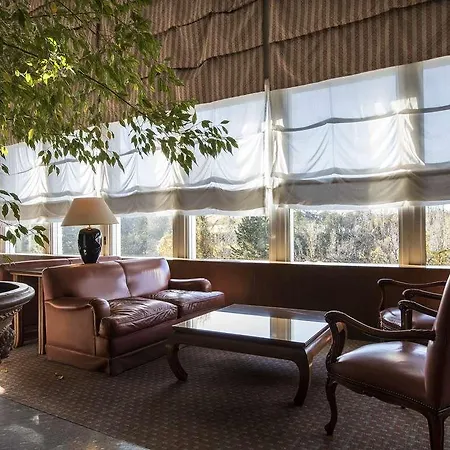 Flyon & Conference Center 4* Bologne