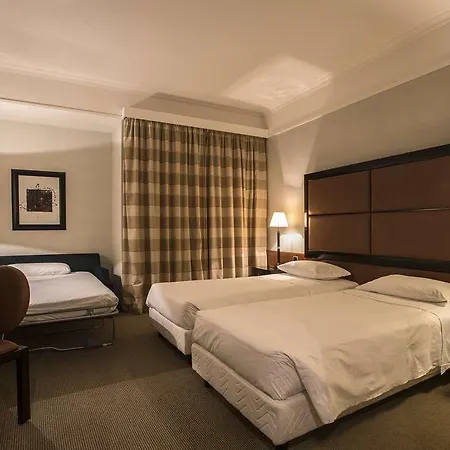 Hotel Flyon & Conference Center
