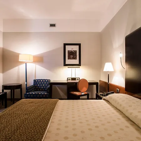 Flyon & Conference Center 4* Bologne