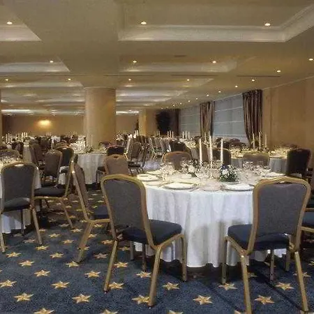 Hotel Flyon & Conference Center