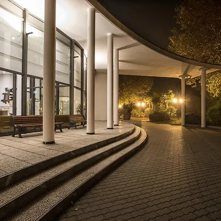 Hotel Flyon & Conference Center