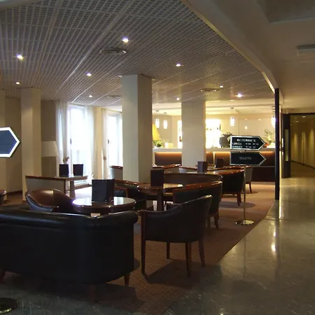 Flyon & Conference Center Hotel