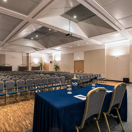 Hotel Flyon & Conference Center 4*