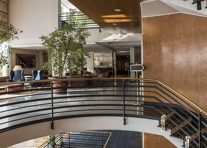 弗莱昂酒店及会议中心