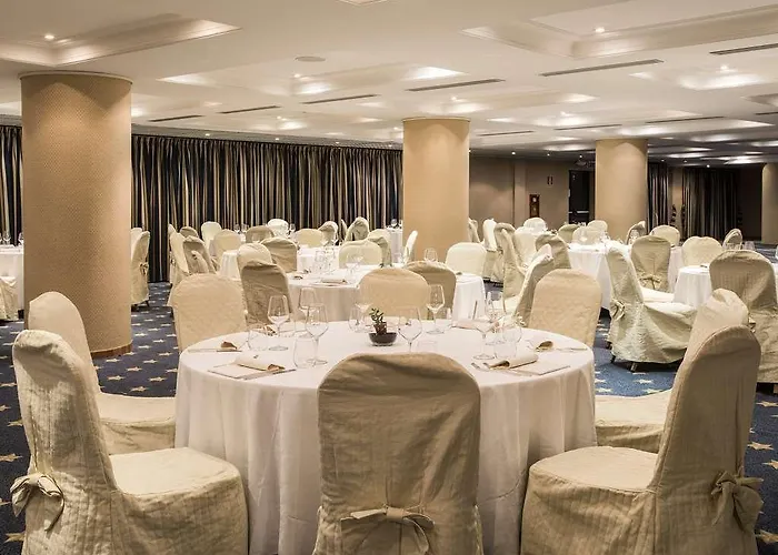 Flyon & Conference Center 4*