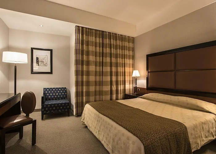 Flyon & Conference Center 4* Bologne